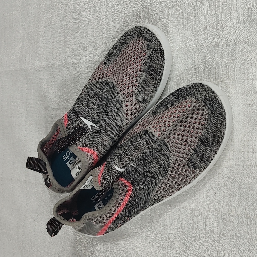 Speedo Gray Flat Water Shoes Surf Walker Shoes Size Small Womens 5-6